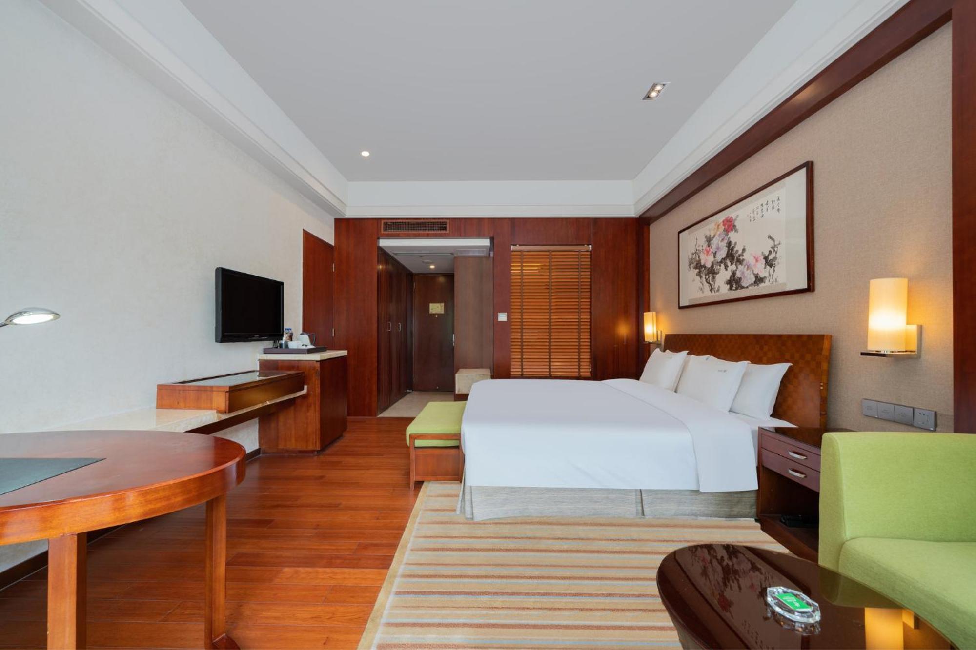 Holiday Inn Resort Chaohu Hot Spring By Ihg Hefei Bagian luar foto