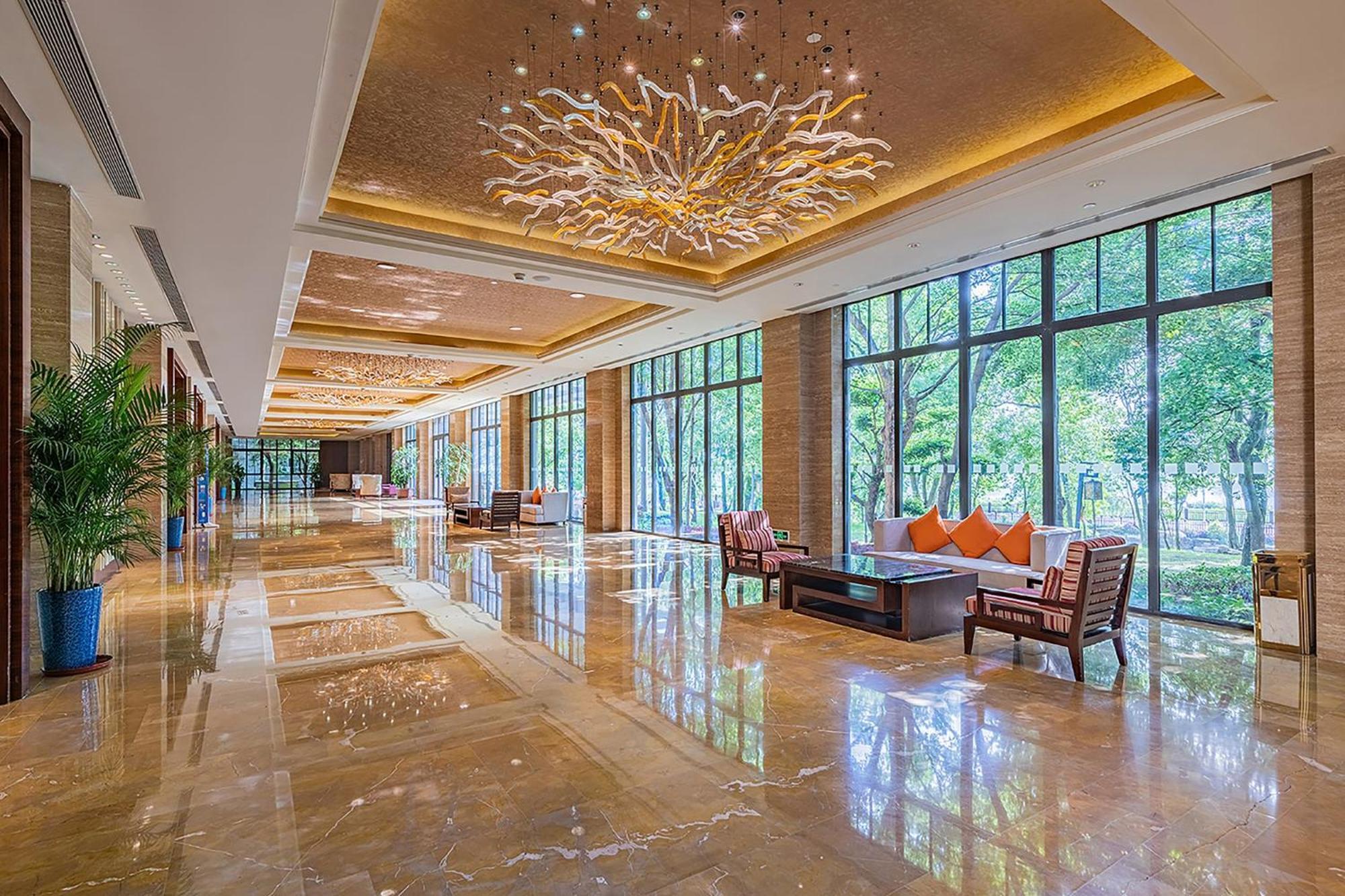 Holiday Inn Resort Chaohu Hot Spring By Ihg Hefei Bagian luar foto