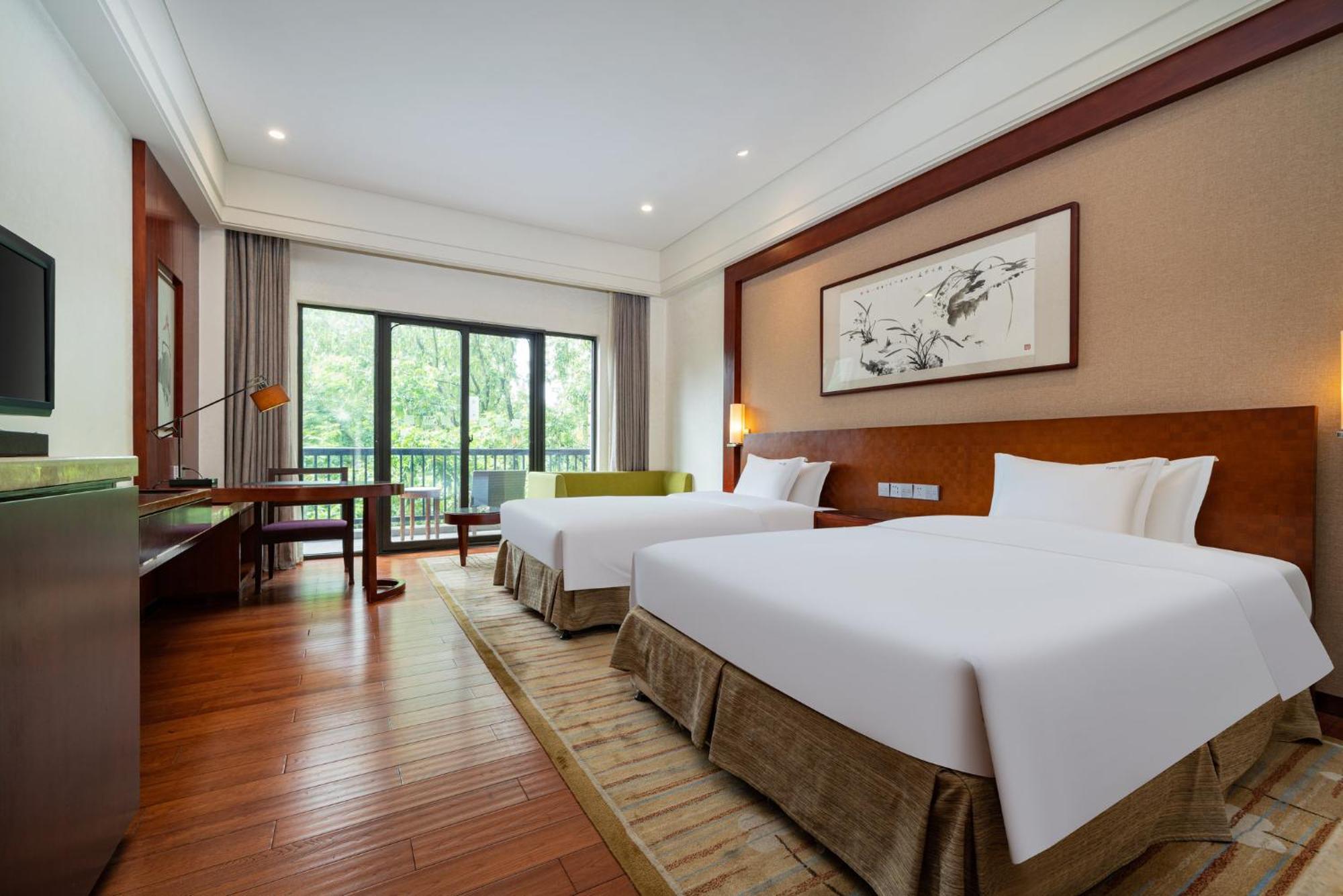 Holiday Inn Resort Chaohu Hot Spring By Ihg Hefei Bagian luar foto