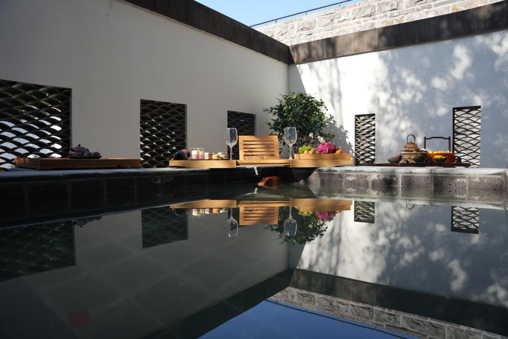 Holiday Inn Resort Chaohu Hot Spring By Ihg Hefei Bagian luar foto